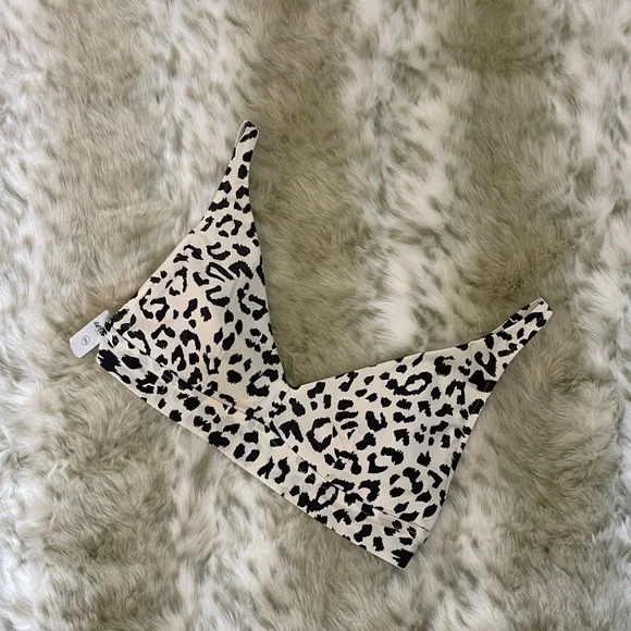 Aerie Black and White Leopard Bikini Top - Picture 2 of 5